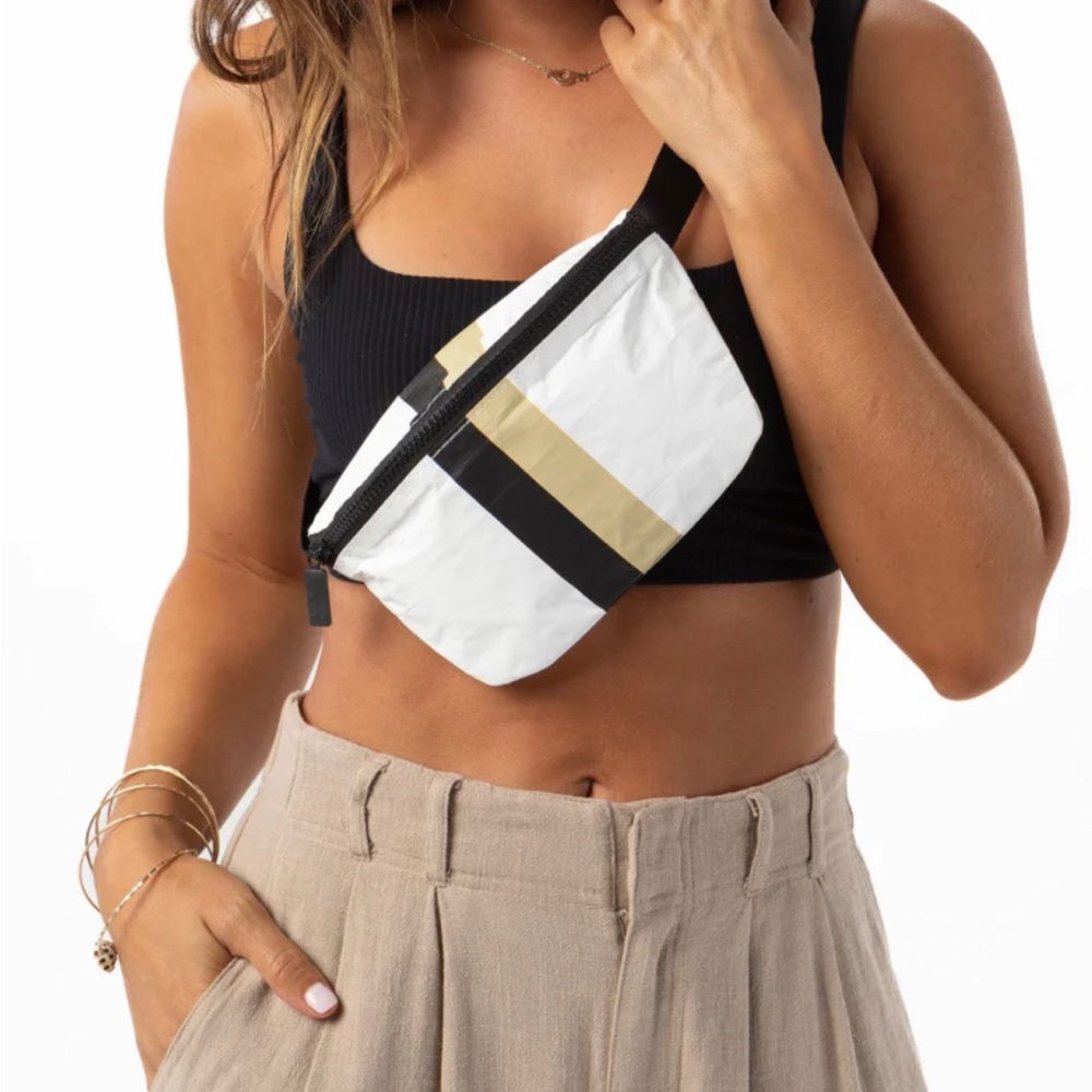 Aloha collection crossbody Fanny pack NWT